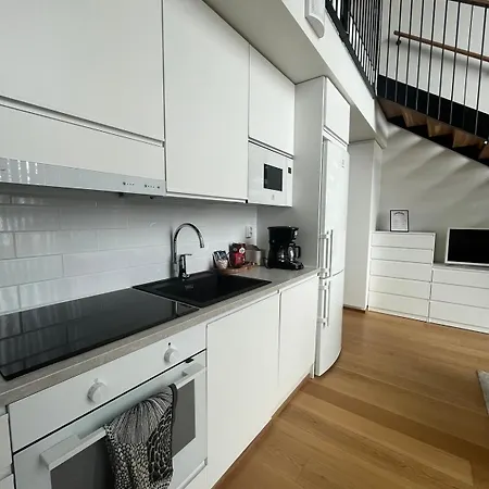 Lägenhet Spacious Loft With A View