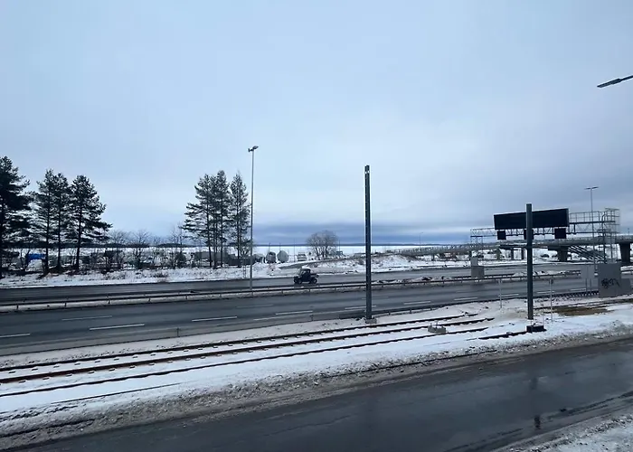 דירה Spacious Loft With A View